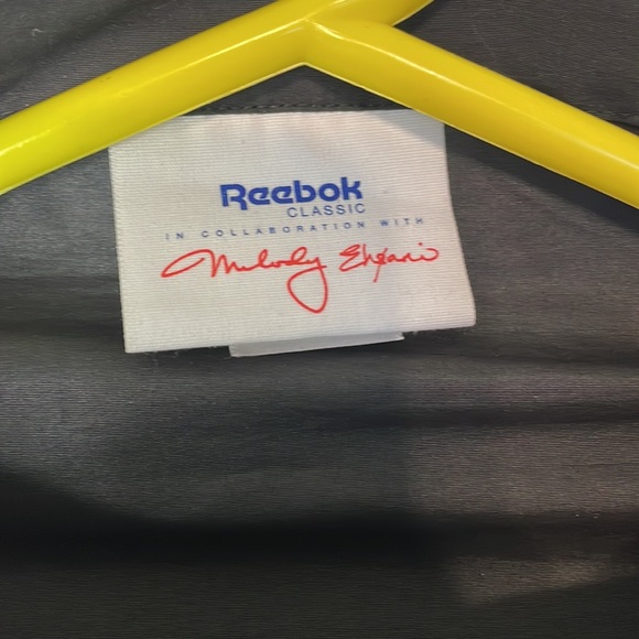 Reebok Athletic Top - Picture 2 of 8